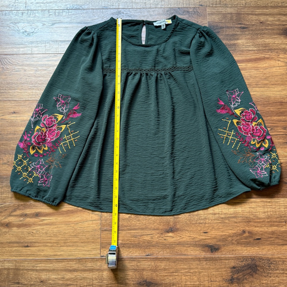Figueroa & Flower Women’s Embroidered Floral Sleeve Boho Blouse Size Medium - Picture 4 of 8